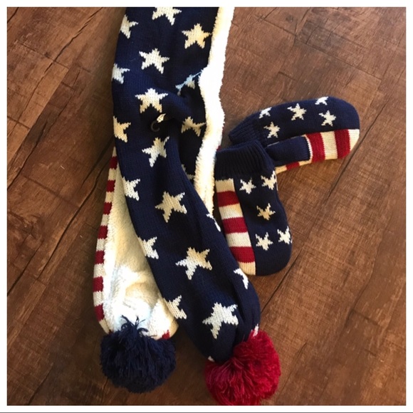 RED WHITE AND BLUE SCARF AND MITTEN SET - Picture 2 of 5